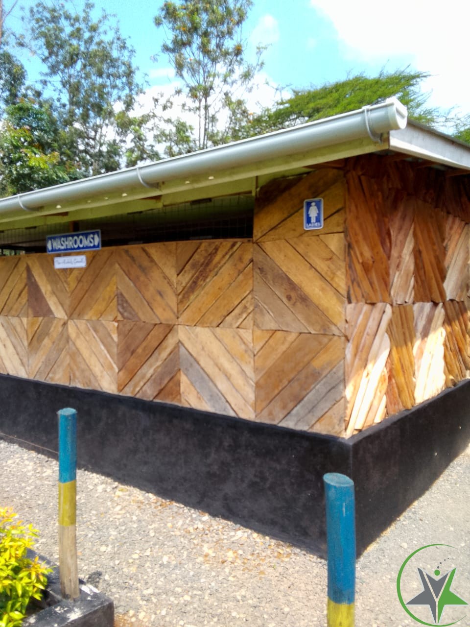 Spacious Serviced Amenities.